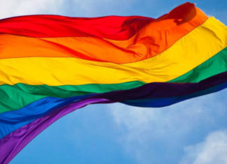 Délation honteuse d’un groupuscule qui révèle les noms et adresses d’associations présumées de défense des homosexuels