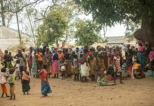 Entre inondations, sécheresse et Covid-19 au Mozambique: 250.000 enfants fuient aussi les violences jihadistes