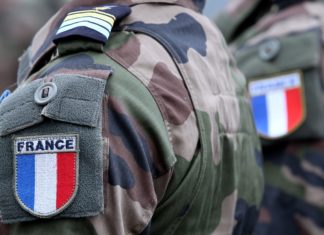 Arrêté avec 4 kg de cocaïne à l’aéroport d’Orly, un militaire français se suicide en garde à vue