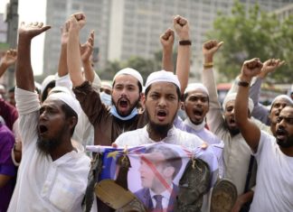 Charte de l’islam en France: des fédérations musulmanes refusent de signer, le gouvernement exclut toute renégociation