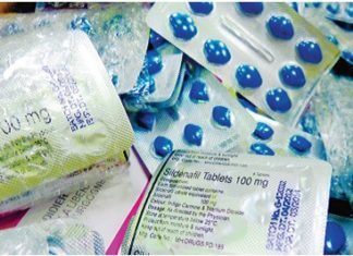 Par le feu-qui-couve: 5 000 boites de viagra saisies par la Douane