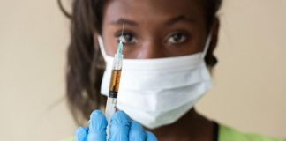 L’union africaine veut créer cinq pôles de fabrication de vaccins sur le continent