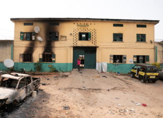 Nigeria : 1 800 détenus s’échappent après l’attaque d’une prison