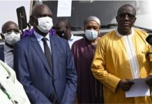 Le ministre Cheikh Oumar Anne a réceptionné 20 bus destinés aux universités