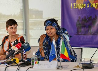 Forum de Dakar sur la défense et la sécurité : la ministre Me Aissata Tall a paraphé un accord avec la France