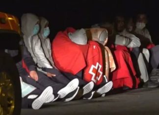 Îles Canaries : les migrants clandestins africains abandonnés aux passeurs