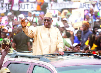 Thiès : Macky Sall « entre en gare » avec un milliard pour les cheminots