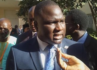 EN DÉSACCORD AVEC LA NOUVELLE LOI : Le député Déthié Fall cogne encore sur Macky Sall