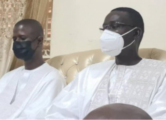 RAPPEL A DIEU DES KHALIFES MBACKE KHEWAR ET SERIGNE MASSAMBA : Antoine Félix Diome en tête à tête avec Serigne MOUNTAKHA