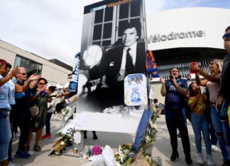 « Vélodrome » d’hommages pour Bernard Tapie : ses obsèques prévues vendredi à Marseille
