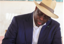 Rentrée scolaire et universitaire : le Président Sall manie, déjà, la plume