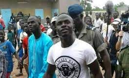 FIER DES APPRENANTS DE SON VILLAGE : Sadio Mané récompense les meilleurs élèves de Bambali