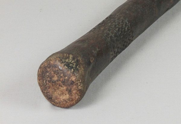 Pilon-femme-tue