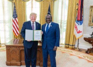 Insolite : l’ambassadeur du Sénégal aux USA fait l’objet de… 6 nominations en Conseil des Ministres