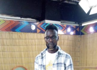A la découverte de Boutiku Laye: Un artiste qui allie grâce et classe dans ses textes