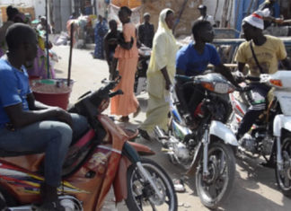 Interdits dans la capitale, les jakartamen dakarois veulent exister !
