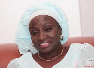 Mimi Touré, de retour dans les bonnes grâces de Macky