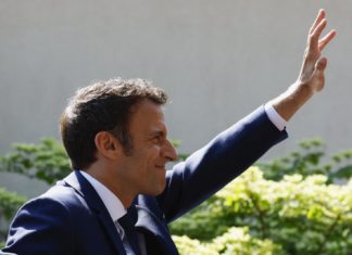 Election présidentielle en France: Emanuel Macron réélu