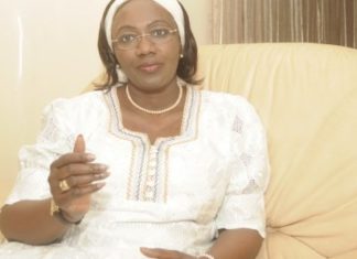 Aphone depuis deux ans: Aminata sort de son mutisme et attaque Macky, défend Yaw