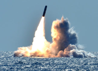KAMALA HARRIS EN CORÉE DU SUD: La Corée du Nord tire un missile balistique en mer