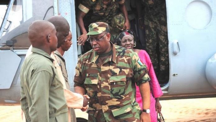 Macky-Sall-chef-des-Forces-armeesSenegal-780x440