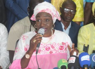In Mimi Sunugaal: «Mister President (Macky Sall), your time is out!»