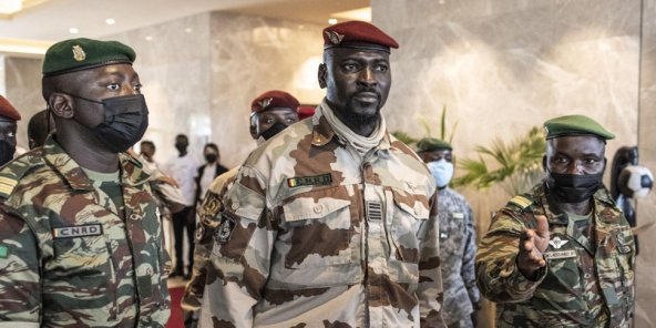 colonel mamady doumbouya -guinée-armée