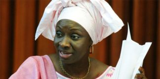 Assemblée Sunugaal: Mimi Touré dépose une proposition de loi contre le «népotisme présidentiel»