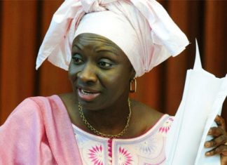 Assemblée Sunugaal: Mimi Touré dépose une proposition de loi contre le «népotisme présidentiel»