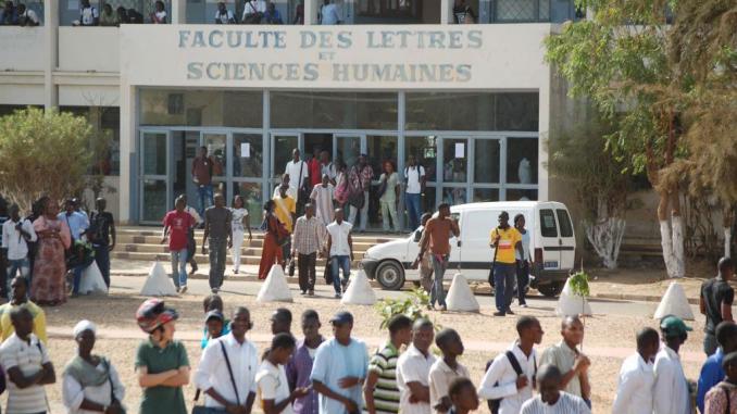 etudiants-fac-lettres