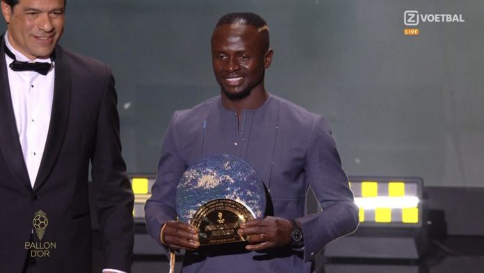 sadio-mane-trophe-e_2526