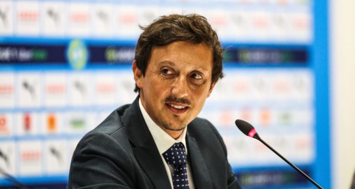 1200-L-om-pablo-longoria-se-dbarasse-d-un-indsirable-officiel