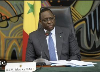 FÊTES DE NOËL : Macky Sall décrète le lundi 26 férié
