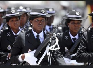 ESOGEN SORTIE DE PROMO- L’adjudant major feu Tamsir Sané et le gendarme Mamadou Ndiaye à l’honneur.