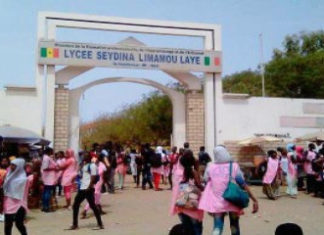 Vétusté des anciens établissements scolaires publics: Macky Sall préconise un programme de leur réhabilitation
