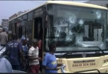 GRÈVE ILLIMITÉE : Deux bus de Dakar Dem Dikk vandalisés par les grévistes