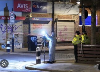 ACTU-MONDE : Une fusillade contre une église au Royaume-Uni fait plusieurs blessés dont une petite fille de 7 ans