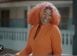 ACTU-PEOPLE : Mia Guissé assume son nouveau look