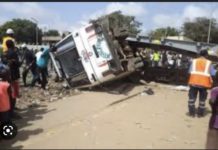 ACCIDENT: Un bus se renverse sur l’autoroute «Ila Touba» et fait deux morts sur le coup