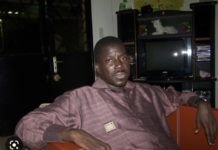 PEOPLE : Talla Sylla victime d’un malaise au deuil de Pape Moctar Cissé