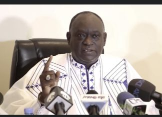 VERDICT DU PROCÈS PRODAC : Me El hadj Diouf se moque de Sonko et lui recommande la chanson de Fatou Talla Ndiaye « Loy wakhati nalay lerr »