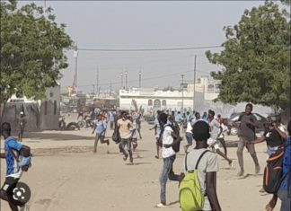 ÉDUCATION : Les élèves suspendent les cours dans plusieurs localités pour réclamer la libération de leurs camarades