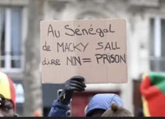 ACTU-MONDE : Macky Sall vilipendé à Genève par des ressortissants sénégalais