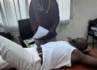 OUSMANE SONKO ‘perd-t-il les eaux’ ? Lors de son hospitalisation, il a été examiné par une …gynécologue
