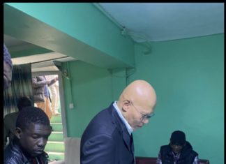 RÉVISION ÉLECTORALE : Karim Wade s’inscrit sur les listes électorales