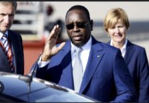 ‘KING SIZE’ : Macky Sall attendu au couronnement de Charles III