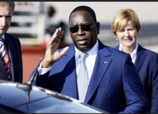 ‘KING SIZE’ : Macky Sall attendu au couronnement de Charles III