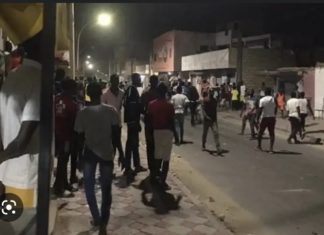 AFFRONTEMENTS À NGOR : Un gardien lynché à mort par les manifestants selon le procureur