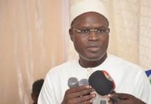 Le grand ngaralé de Khalifa : il confirme sa participation au dialogue national de Macky et réaffirme son appartenance à Yéwwi