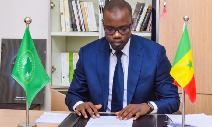 ousmane-sonko-lors-de-son-intervention-en-visioconference-aux-etats-generaux-de-leco-fca-1000x600-1-696x418